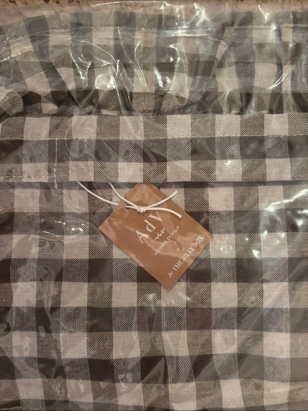 NWT Jilly Box Accents De Ville: Gingham Cushion Cover